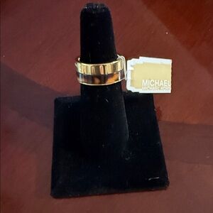 Michael kors ring size 5